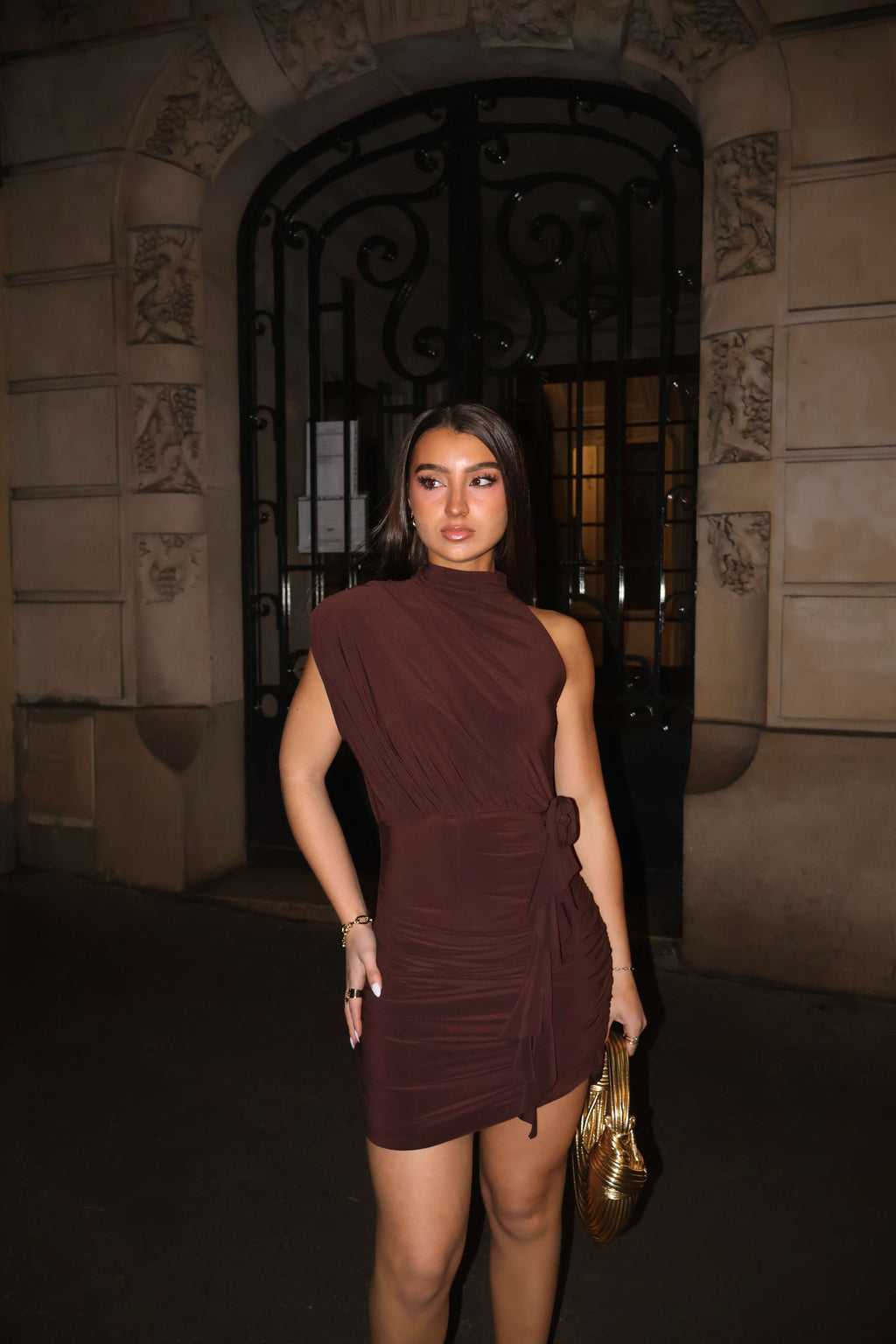 Robe Sienne - Robe Courte Marron, Détail Fleuri